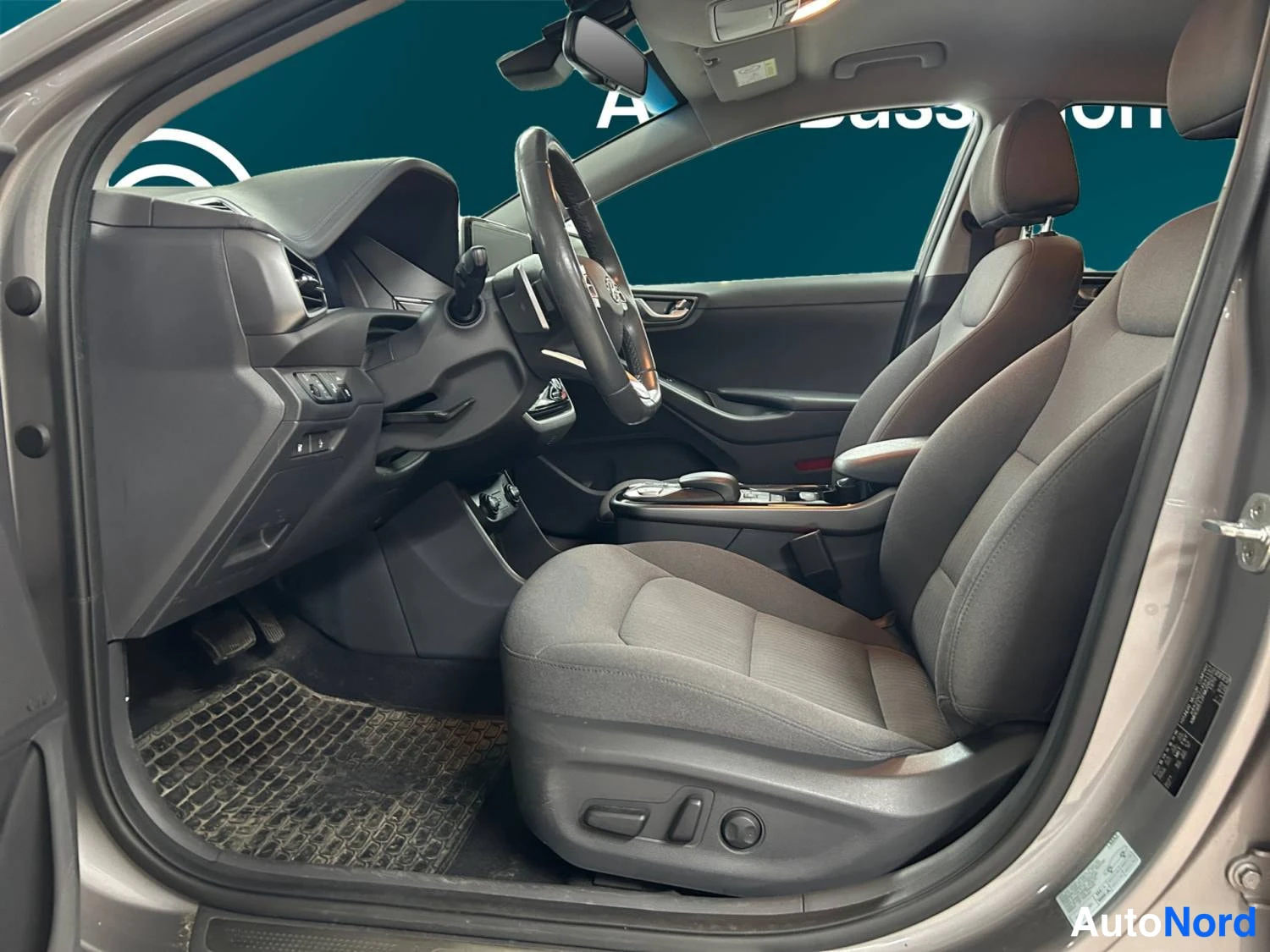Harmaa Hyundai Ioniq 2021, ohjaamo, kuva 10