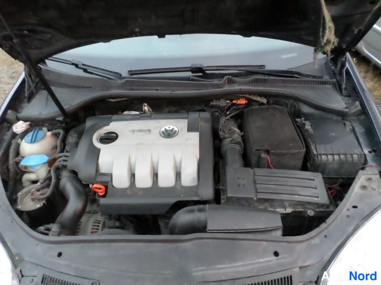 Sininen Volkswagen Golf Variant 2008, moottoritila, kuva 10