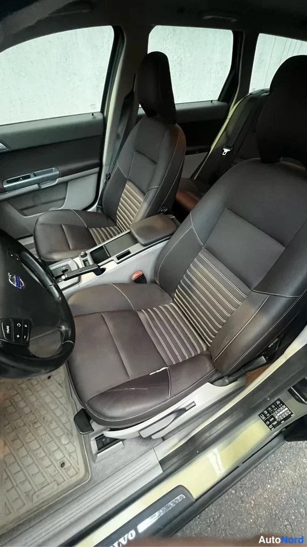 Vihreä Volvo V50 2010, etuistuimet, kuva 20