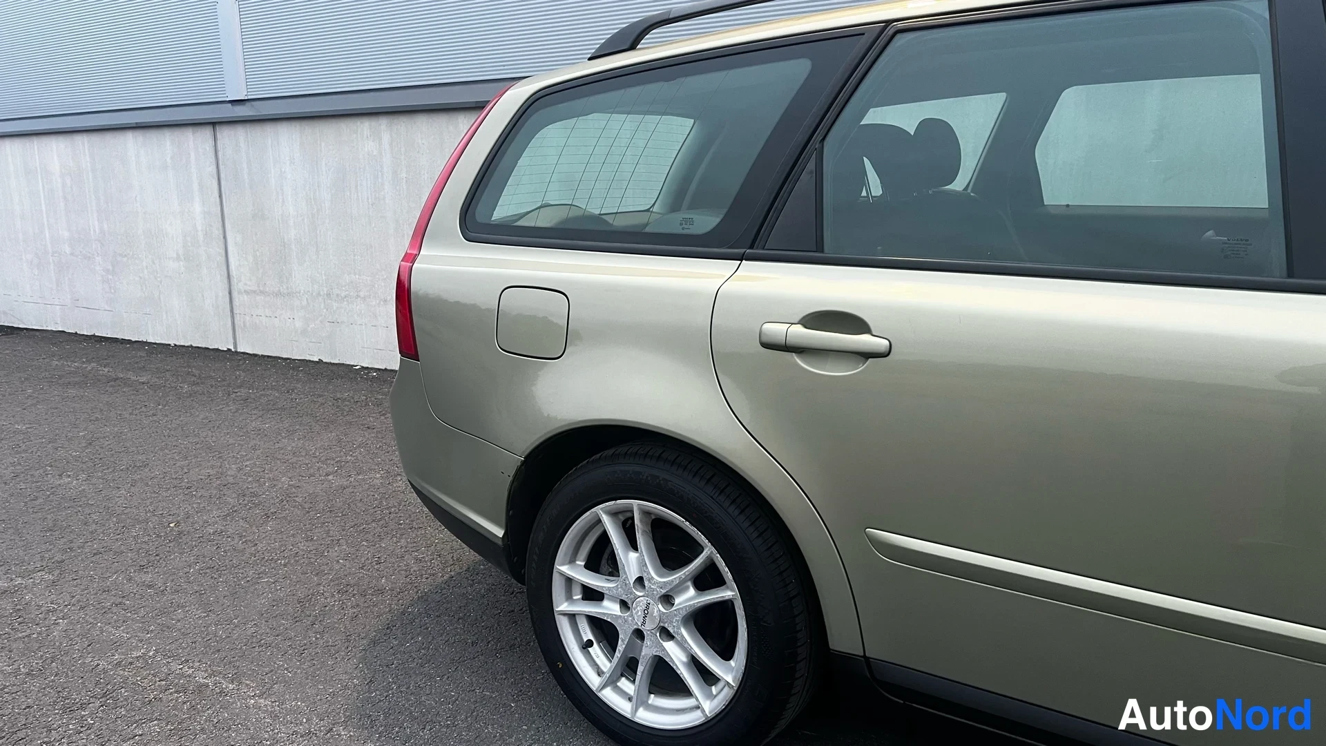Vihreä Volvo V50 2010, takaviisto, kuva 14