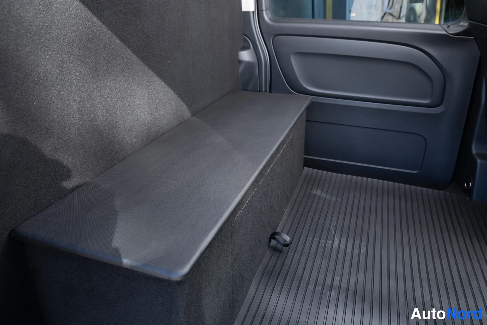 Valkoinen Mercedes-Benz Vito 2026, tavaratila, kuva 16