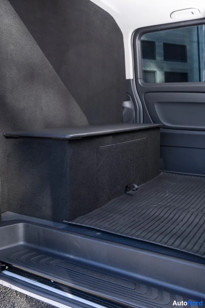 Valkoinen Mercedes-Benz Vito 2026, tavaratila, kuva 18