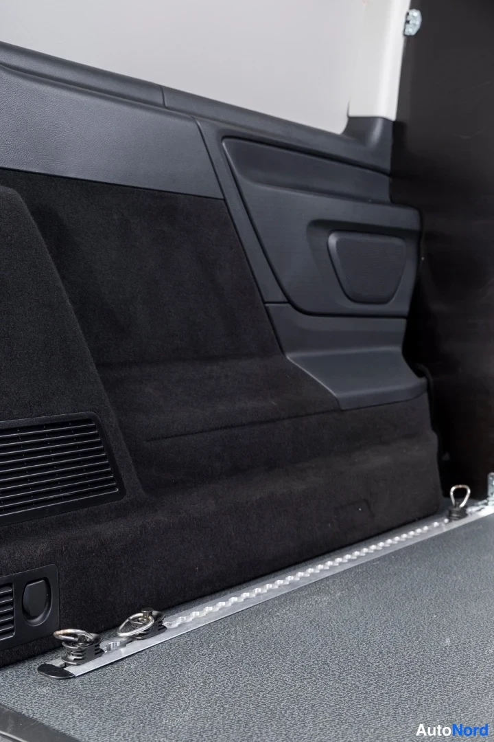 Valkoinen Mercedes-Benz Vito 2026, tavaratila, kuva 26