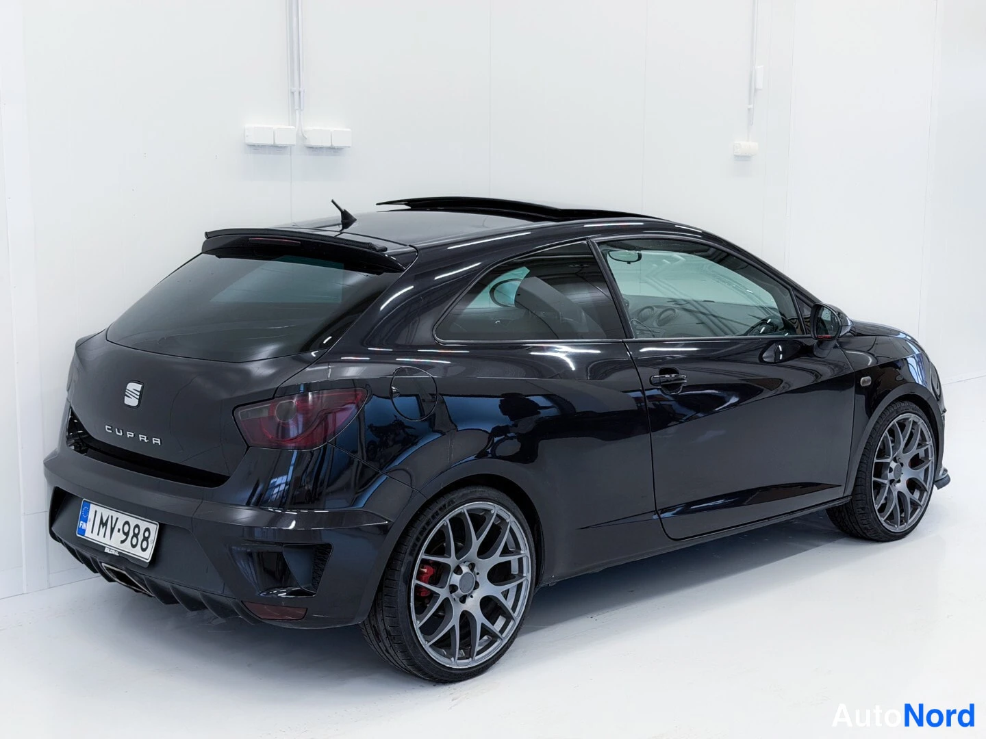 Musta Seat Ibiza 2010, takaviisto, kuva 5