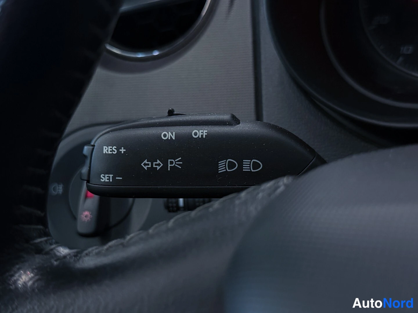 Sininen Seat Ibiza 2013, yksityiskohta, kuva 14