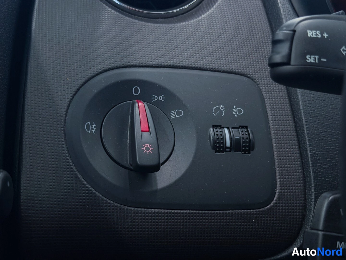 Sininen Seat Ibiza 2013, yksityiskohta, kuva 18