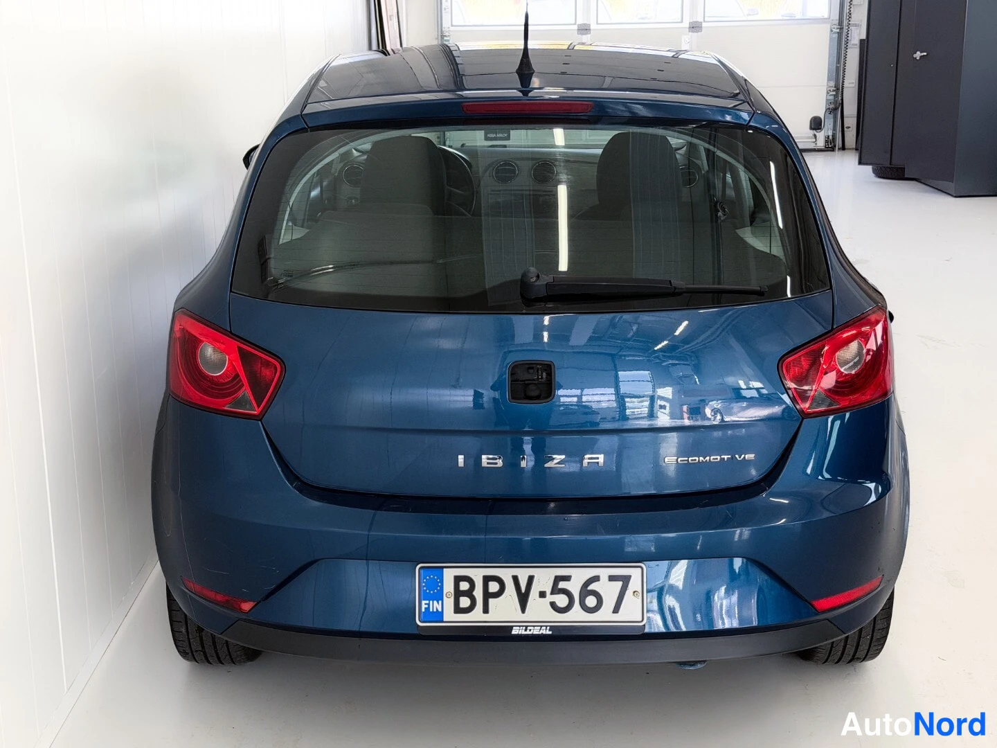 Sininen Seat Ibiza 2013, takaa, kuva 6