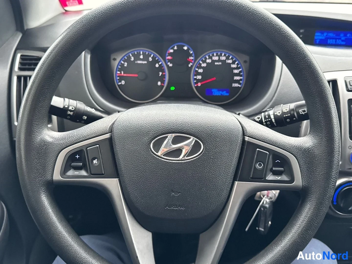 Harmaa Hyundai i20 2013, yksityiskohta, kuva 7