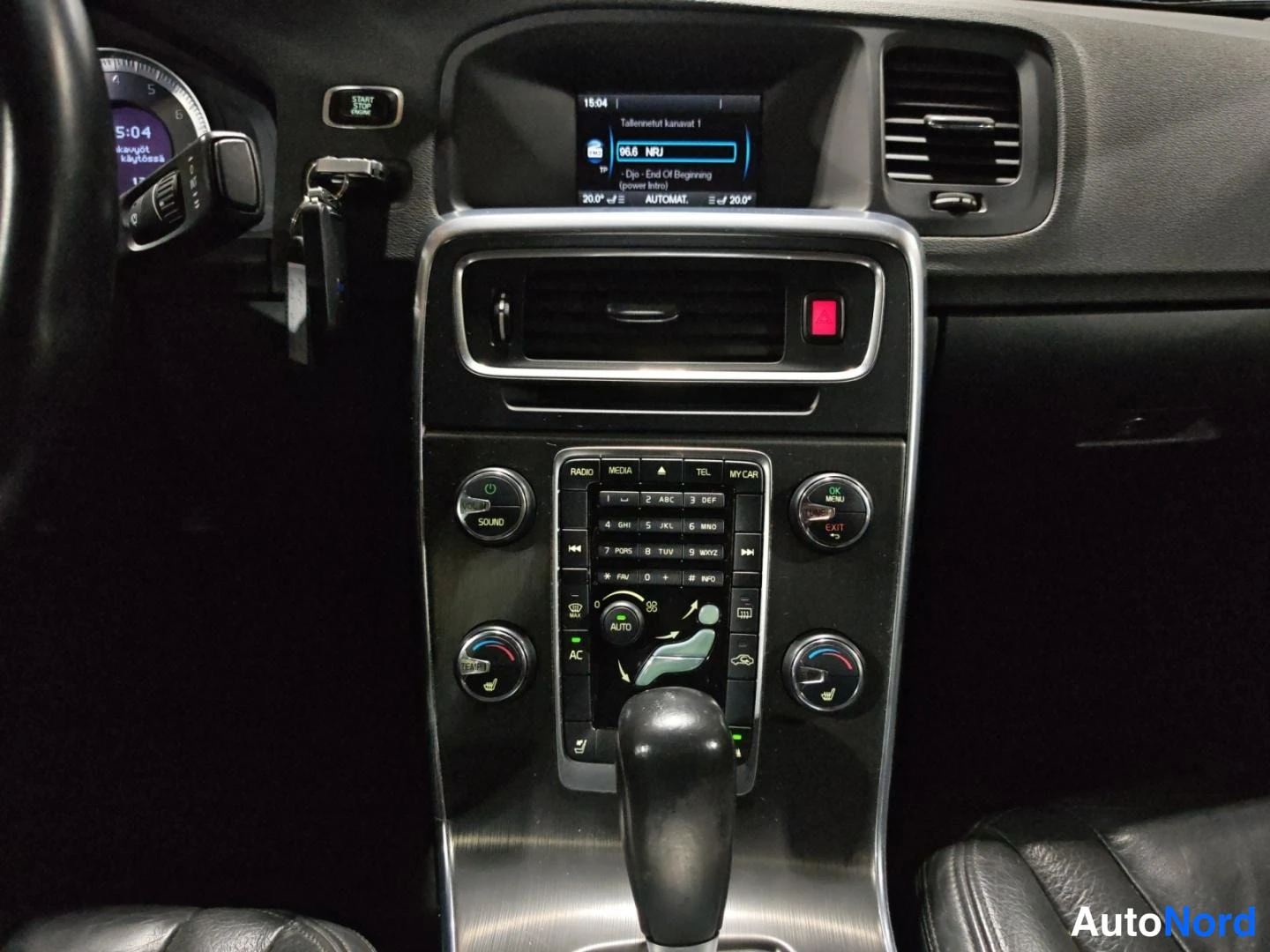 Musta Volvo S60 2012, yksityiskohta, kuva 16