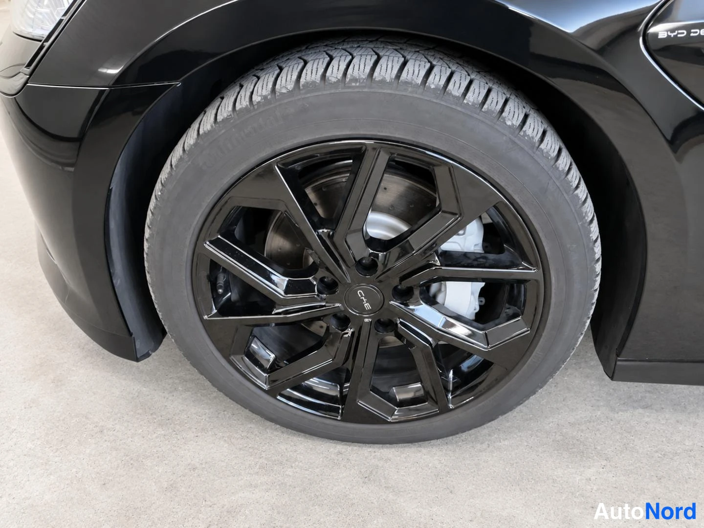 Black BYD Seal 2025, detail, photo 12