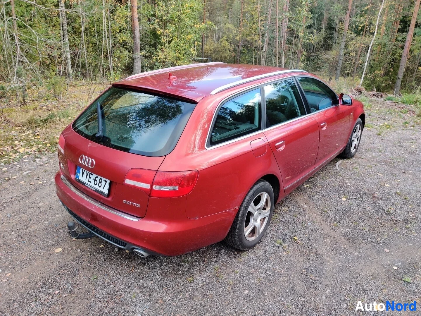 Röd Audi A6 Avant 2010, snett bakifrån, bild 15