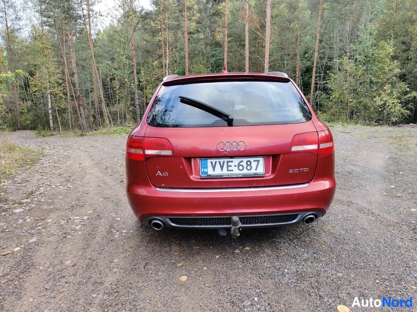 Röd Audi A6 Avant 2010, bakifrån, bild 20
