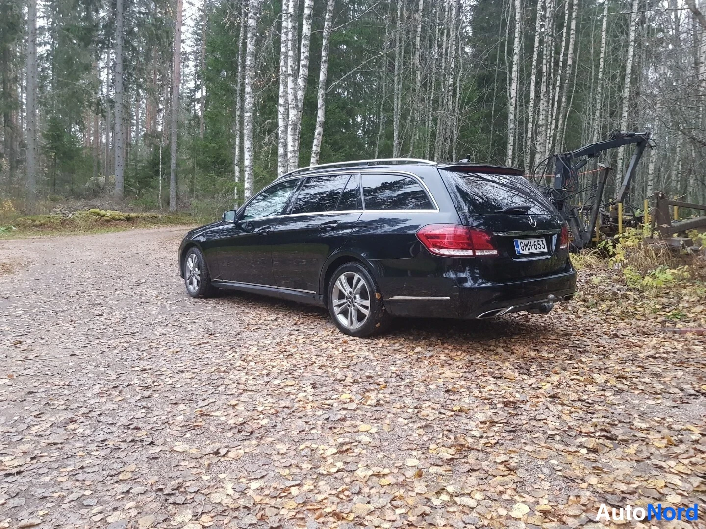Musta Mercedes-Benz E 250 d 4MATIC 2013, takaviisto, kuva 9