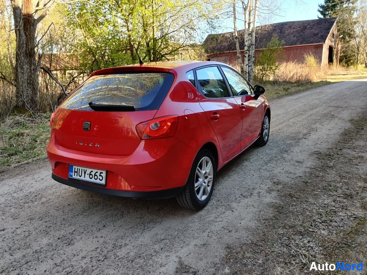 Punainen Seat Ibiza 2011, takaviisto, kuva 14