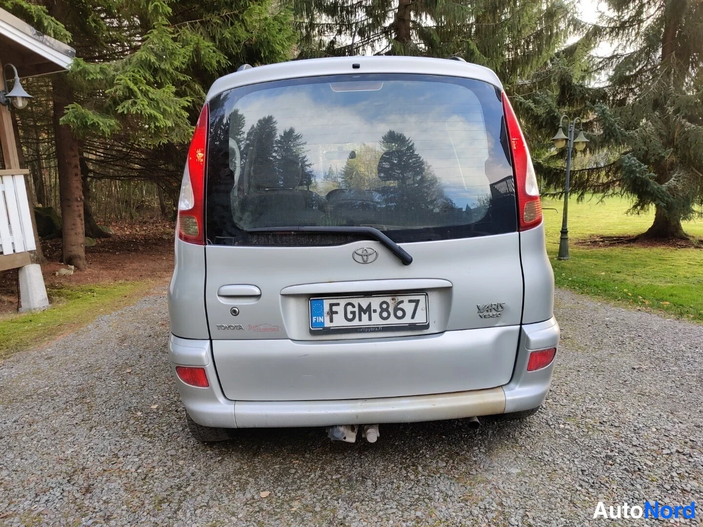 Hopea Toyota Yaris Verso 2004, takaa, kuva 11