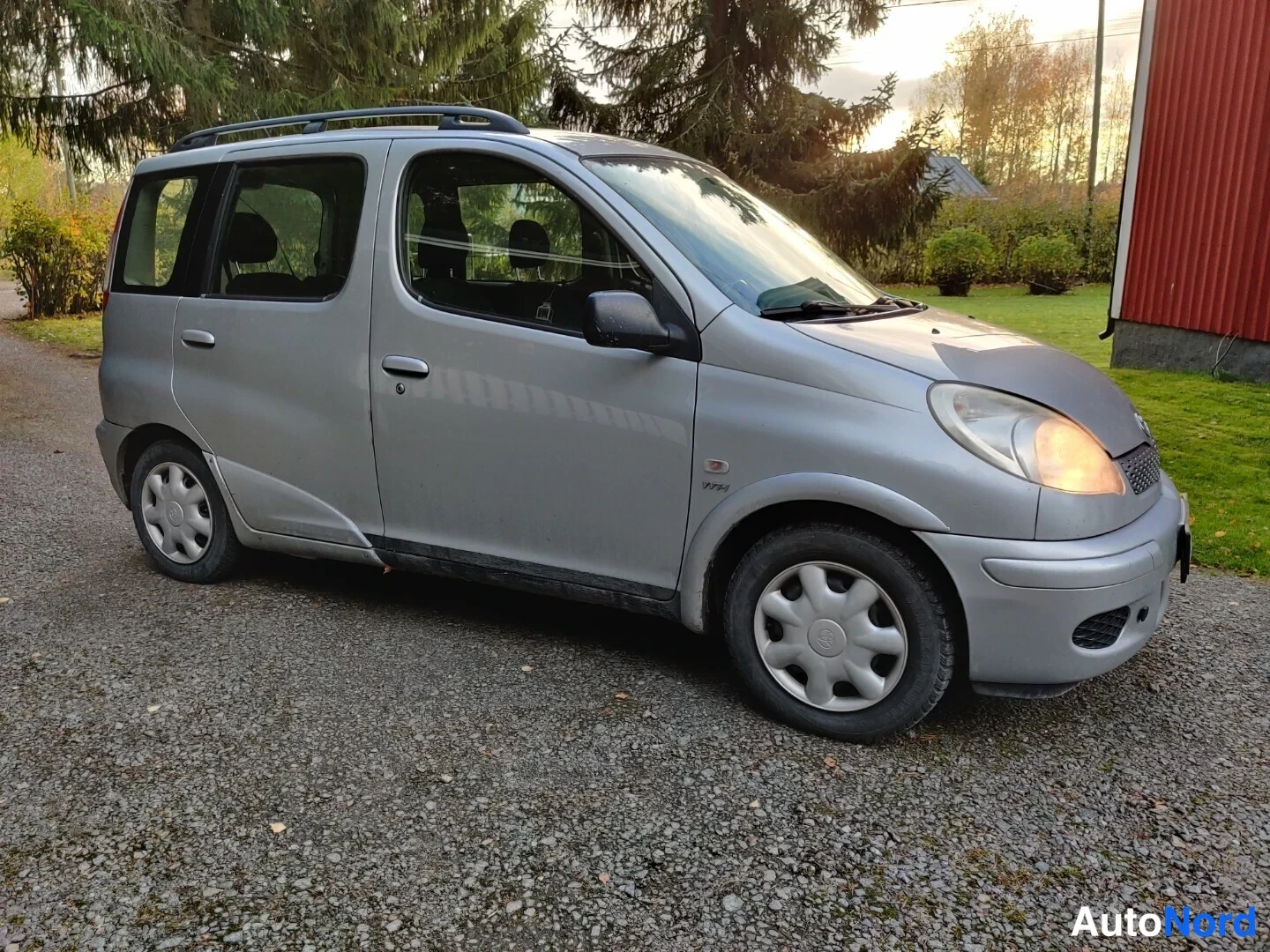 Hopea Toyota Yaris Verso 2004, etuviisto, keula oikealle, kuva 5