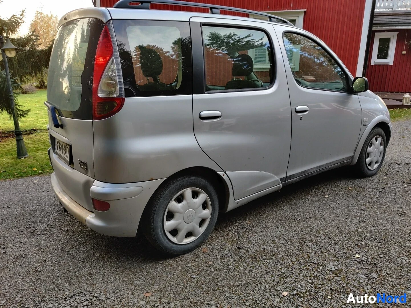 Hopea Toyota Yaris Verso 2004, takaviisto, kuva 8