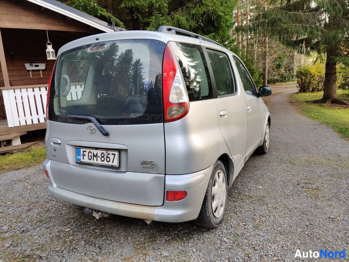 Hopea Toyota Yaris Verso 2004, takaviisto, kuva 9