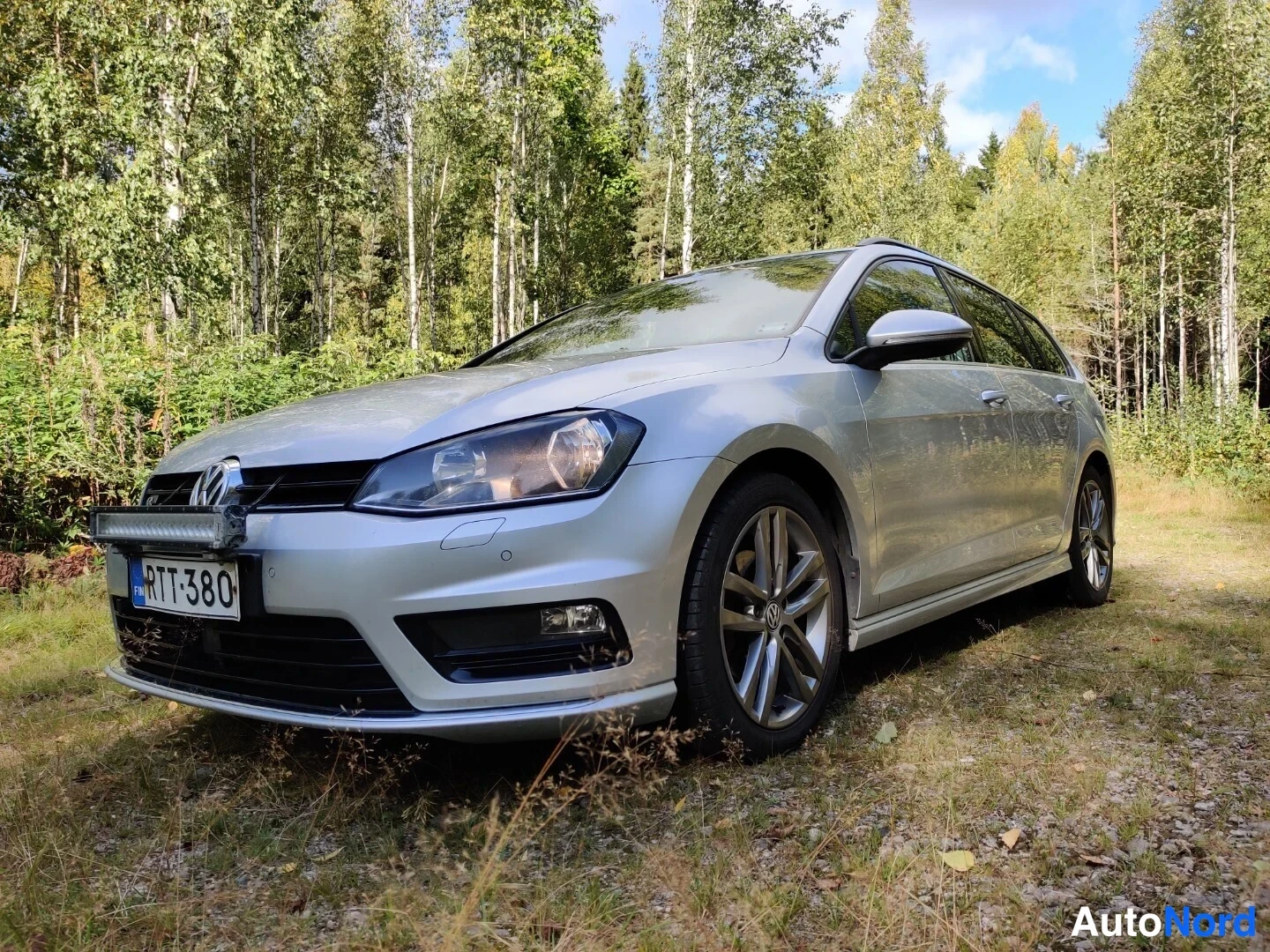Hopea Volkswagen Golf Variant 2015, etuviisto, keula vasemmalle, kuva 3