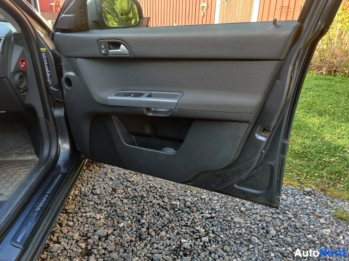 Harmaa Volvo V50 2009, yksityiskohta, kuva 33