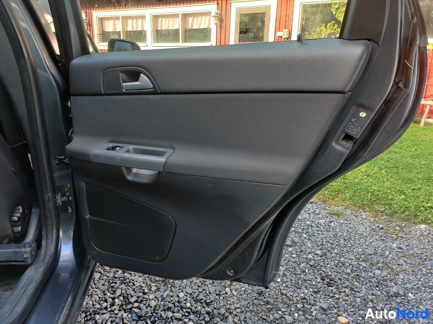 Harmaa Volvo V50 2009, yksityiskohta, kuva 34