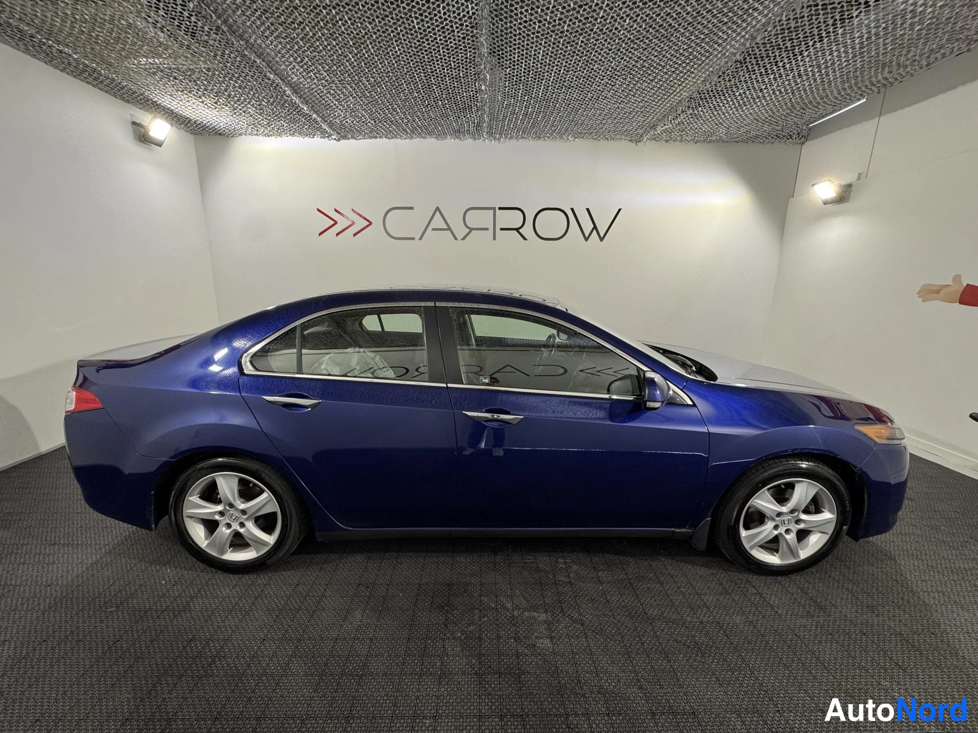 Sininen Honda Accord 2008, sivulta, kuva 4