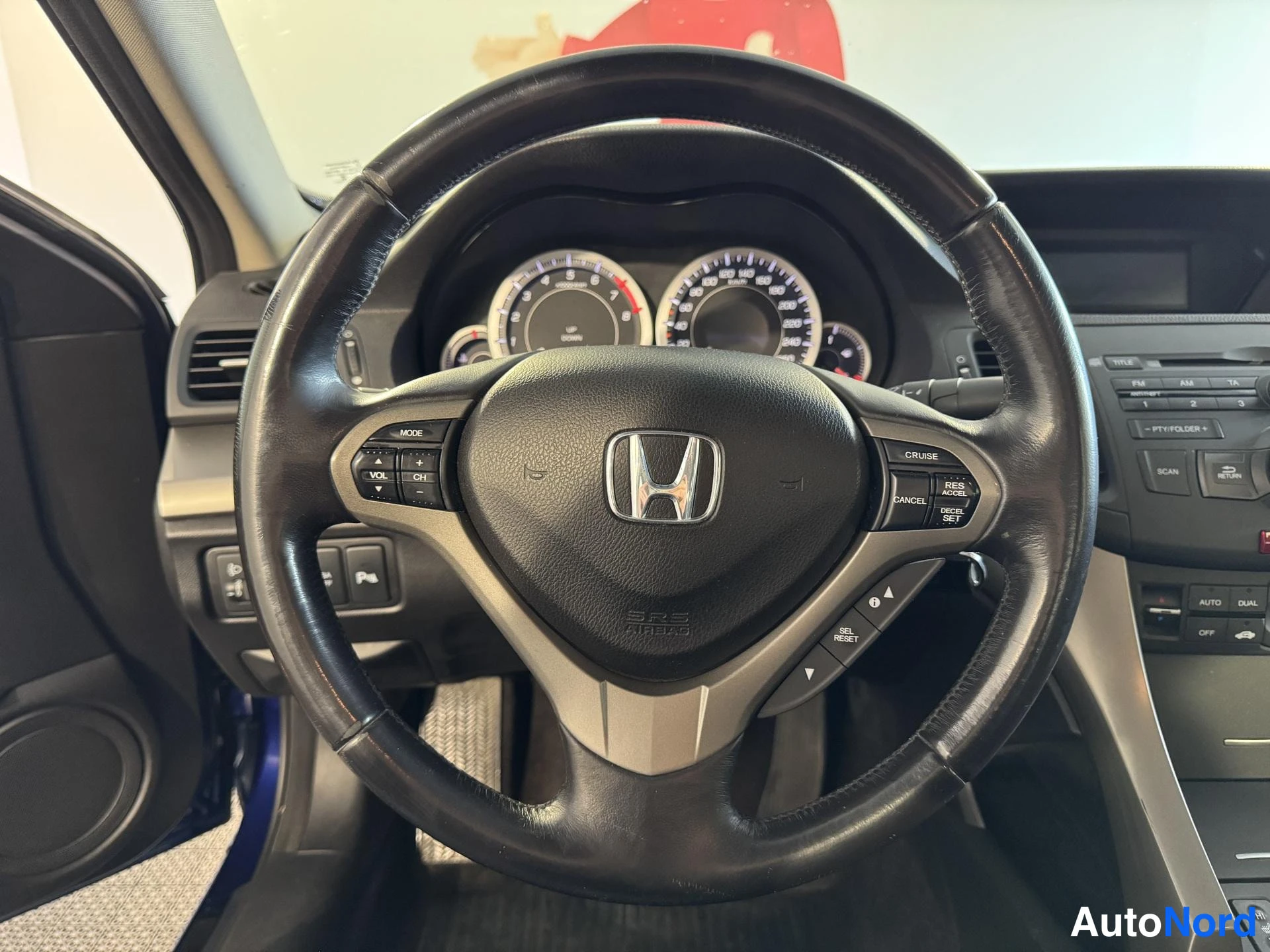 Sininen Honda Accord 2008, yksityiskohta, kuva 15