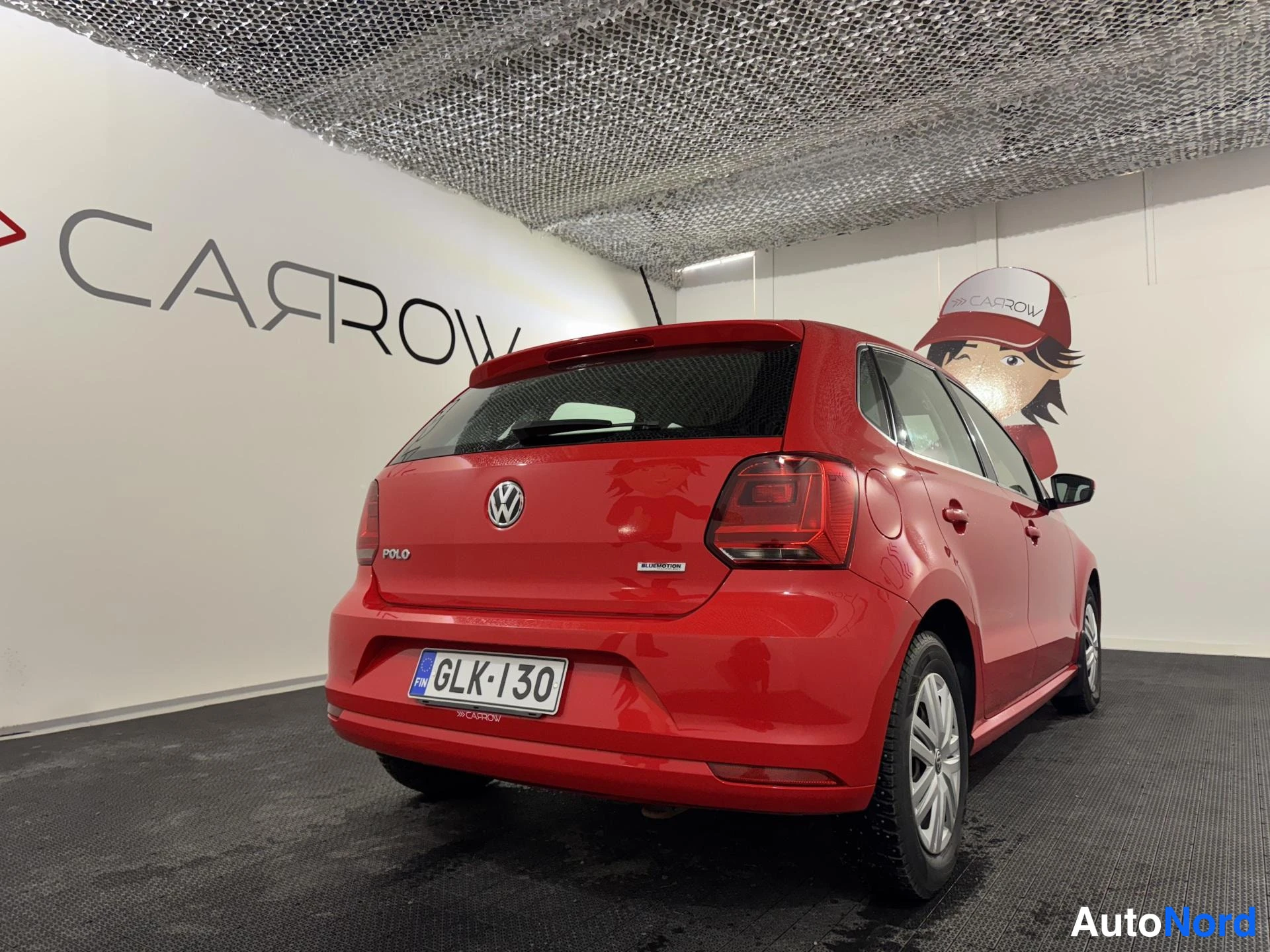 Punainen Volkswagen Polo 2015, takaviisto, kuva 6