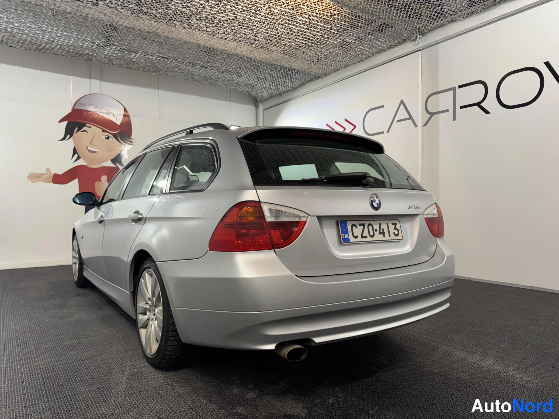 Harmaa BMW 318i 2007, takaviisto, kuva 6