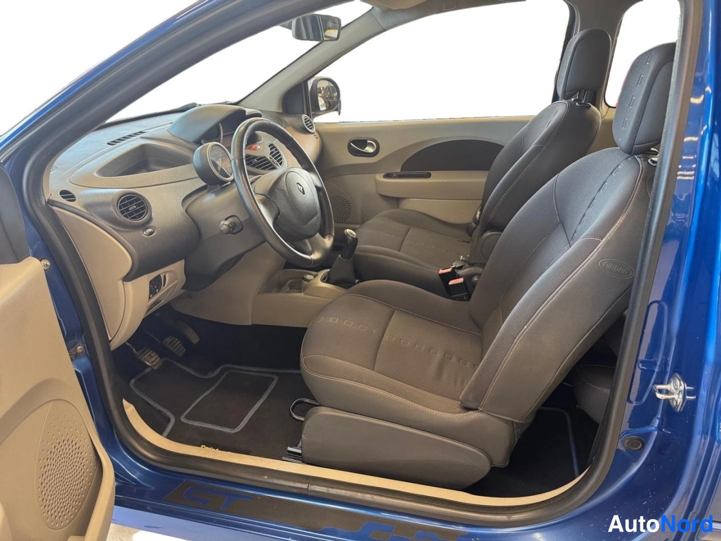 Sininen Renault Twingo 2008, ohjaamo, kuva 9