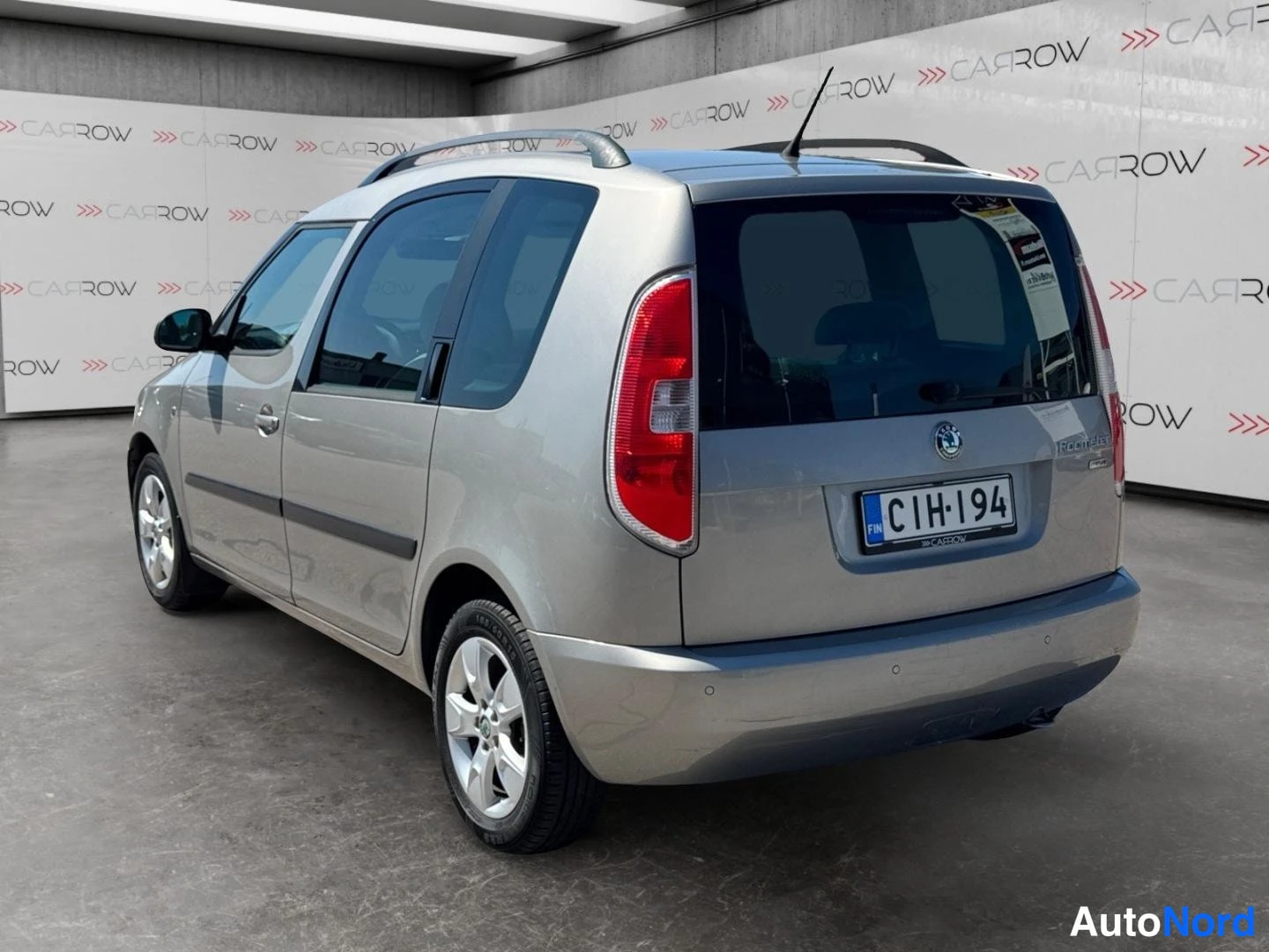 Harmaa Skoda Roomster 2011, takaviisto, kuva 7