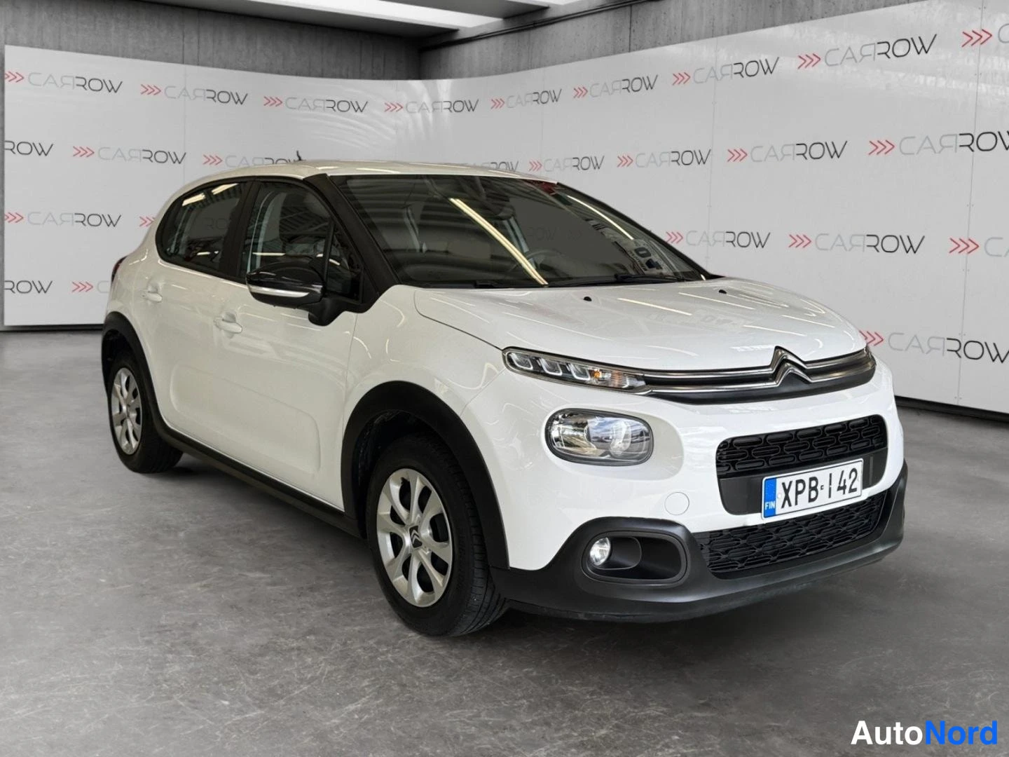 Valkoinen Citroen C3 2020, etuviisto, keula oikealle, kuva 2
