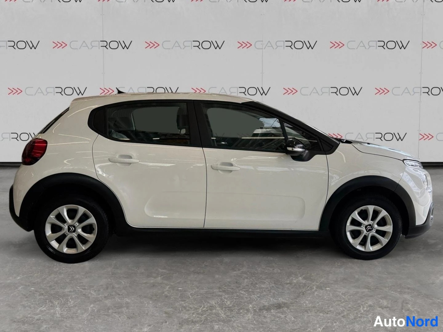 Valkoinen Citroen C3 2020, sivulta, kuva 5