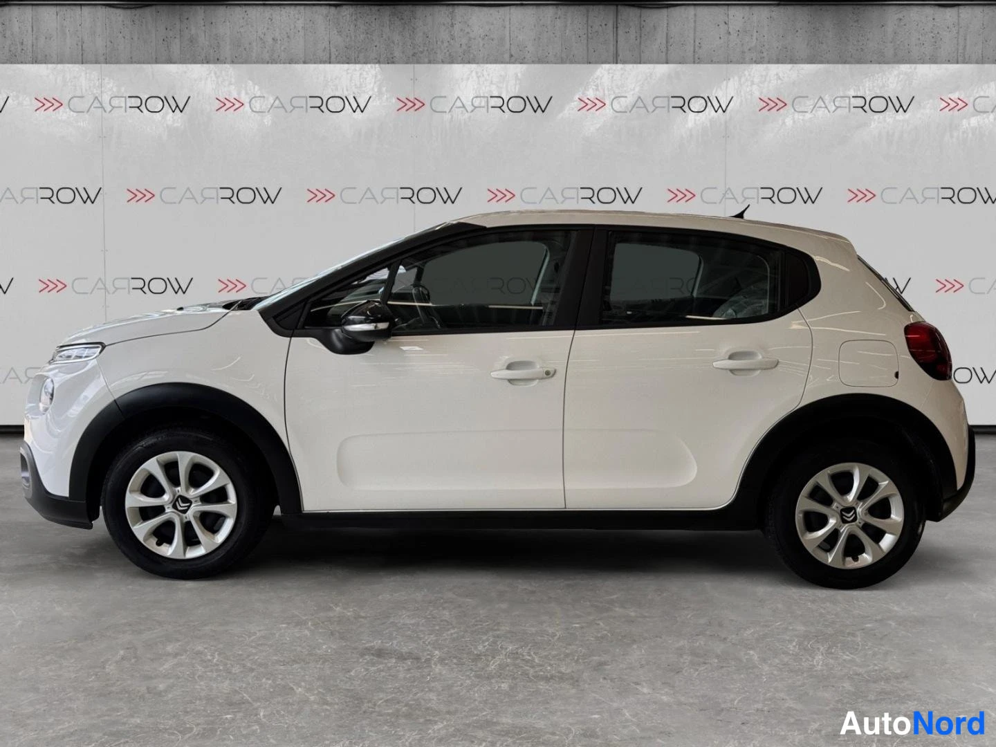 Valkoinen Citroen C3 2020, etuviisto, keula vasemmalle, kuva 3