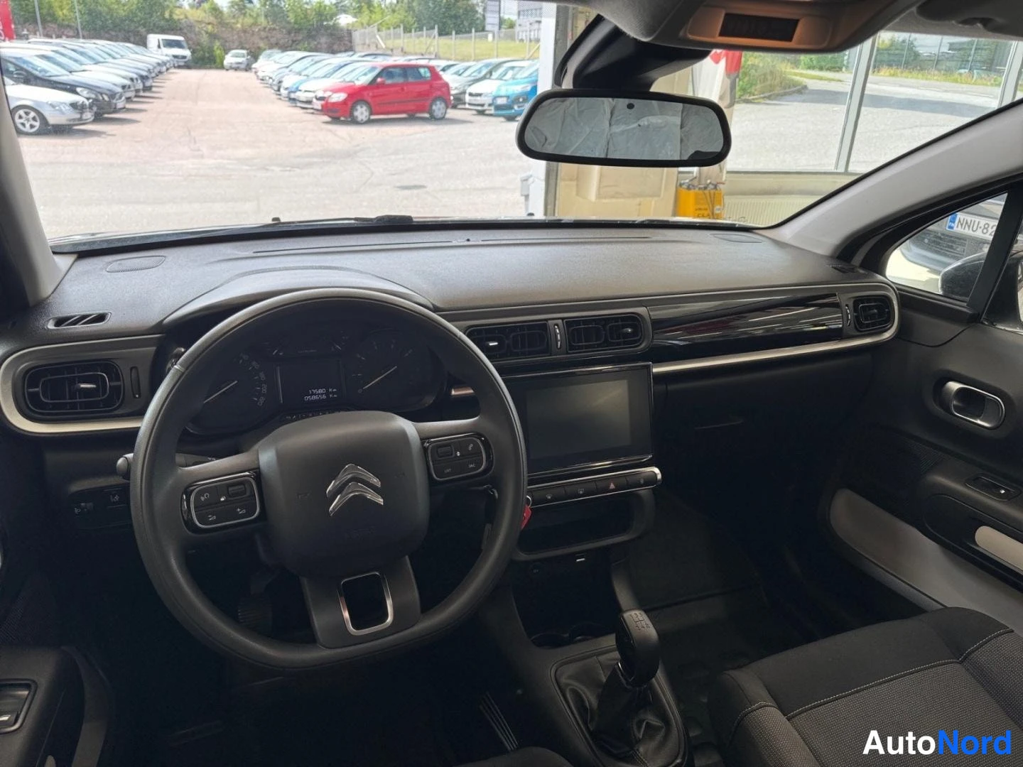 Valkoinen Citroen C3 2020, ohjaamo, kuva 10