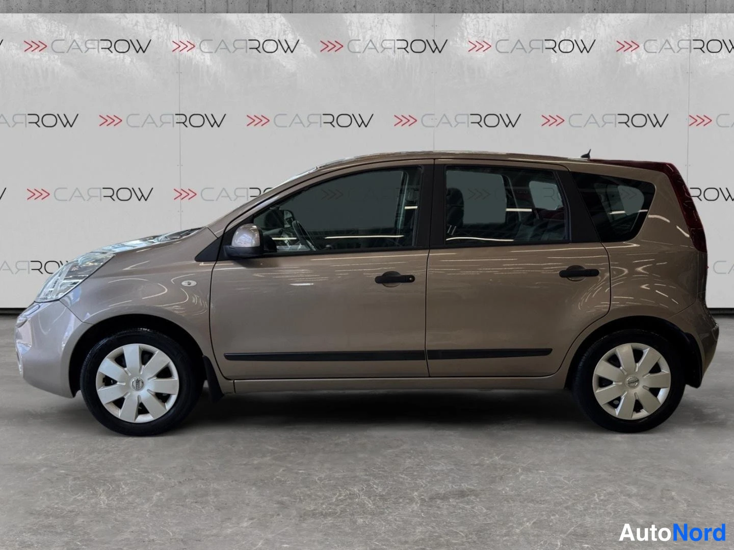 Ruskea Nissan Note 2012, sivulta, kuva 5