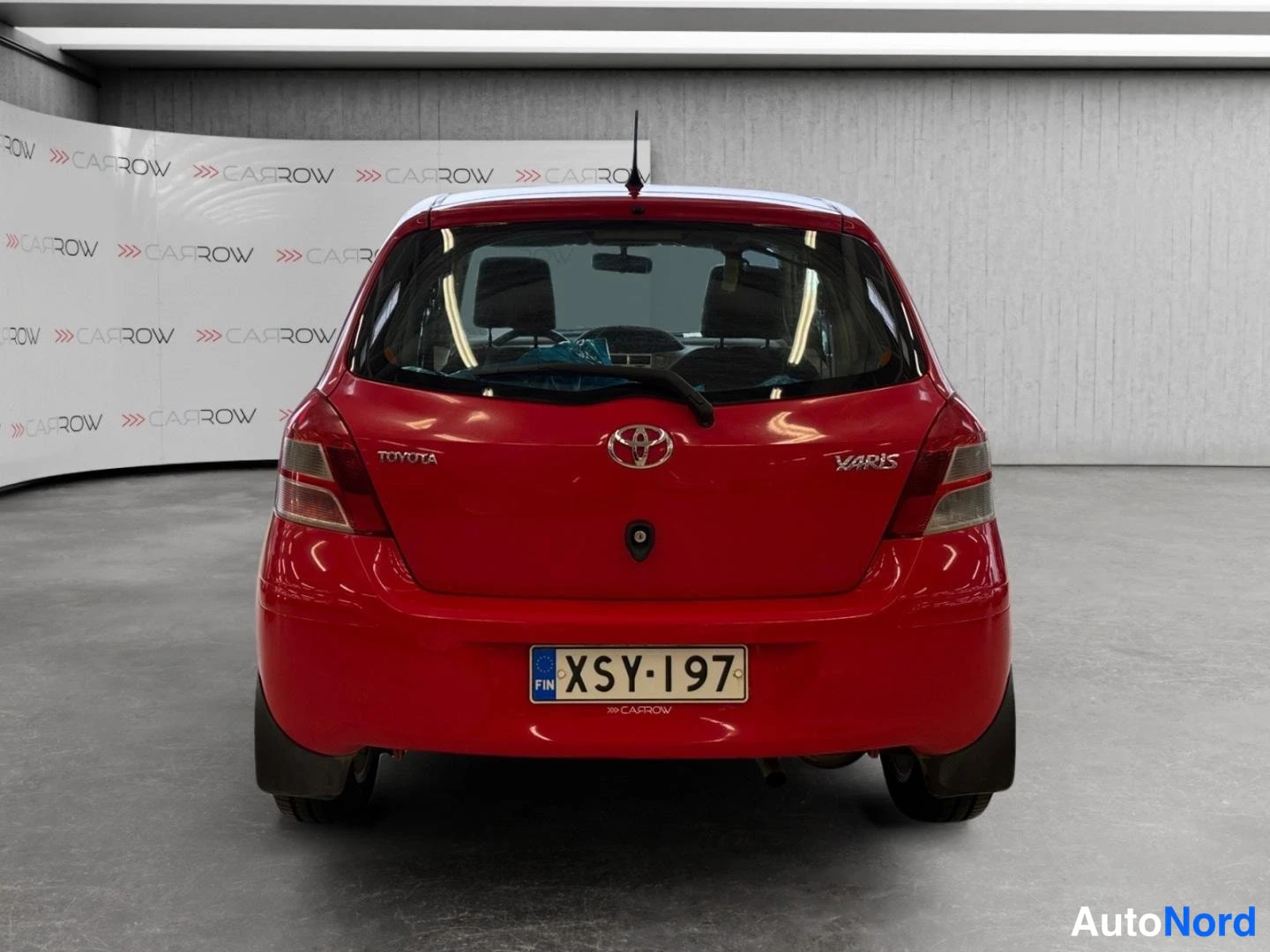 Punainen Toyota Yaris 2011, takaa, kuva 8