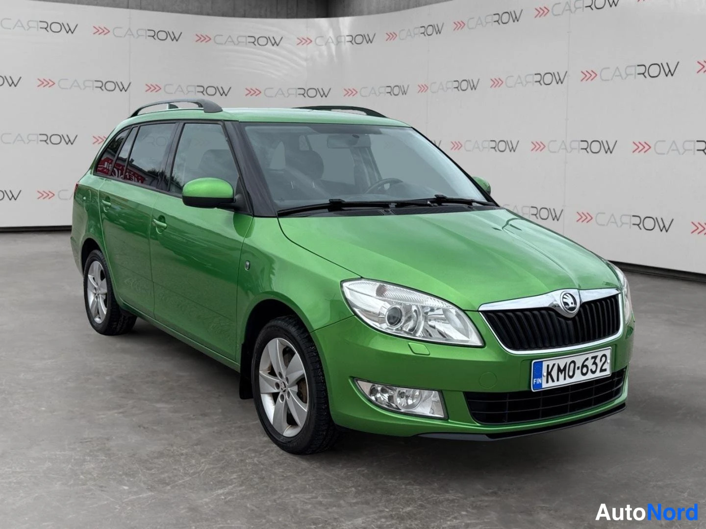 Vihreä Skoda Fabia 2014, etuviisto, keula oikealle, kuva 3