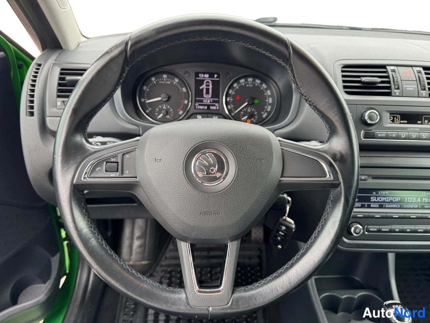 Vihreä Skoda Fabia 2014, yksityiskohta, kuva 14