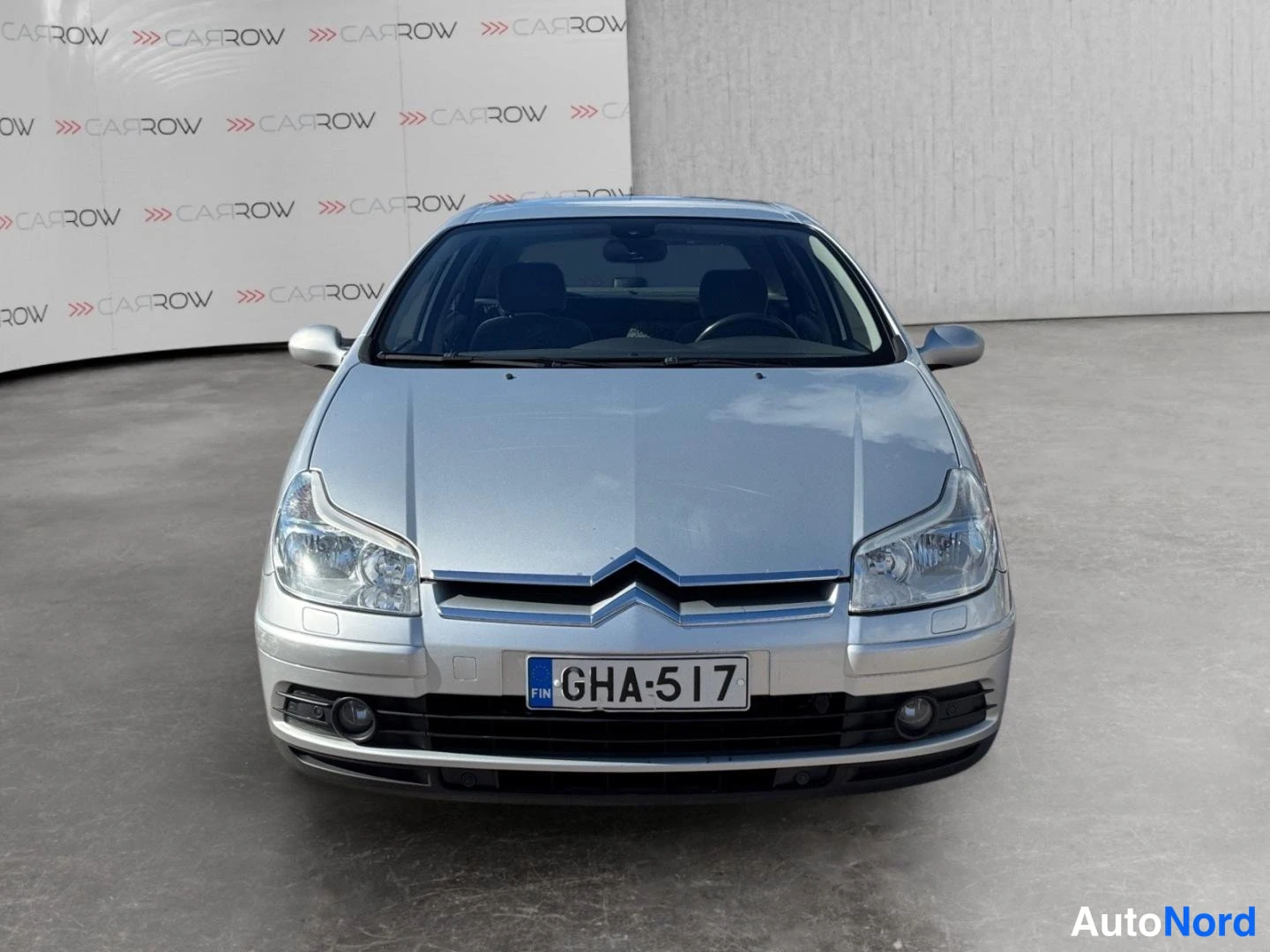 Harmaa Citroen C5 2006, edestä, kuva 3