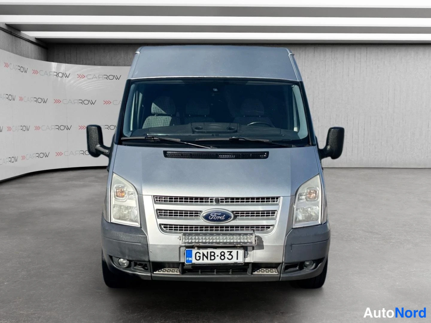 Harmaa Ford Transit 2012, edestä, kuva 3