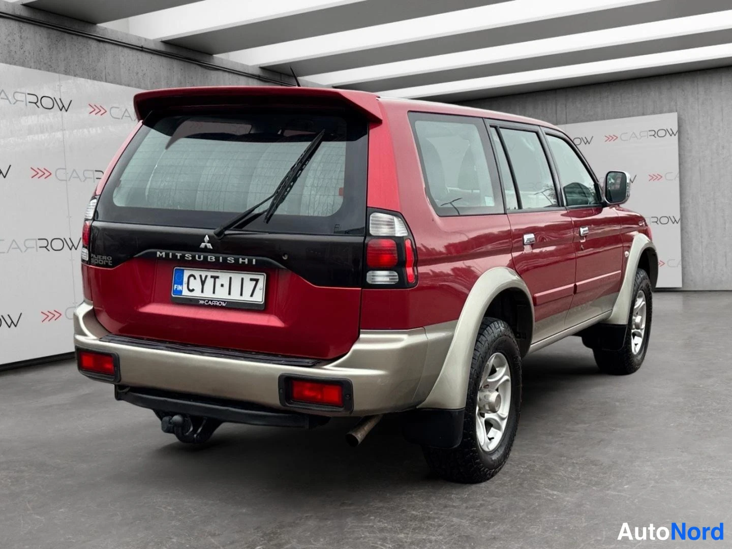 Punainen Mitsubishi Pajero Sport 2005, takaviisto, kuva 6