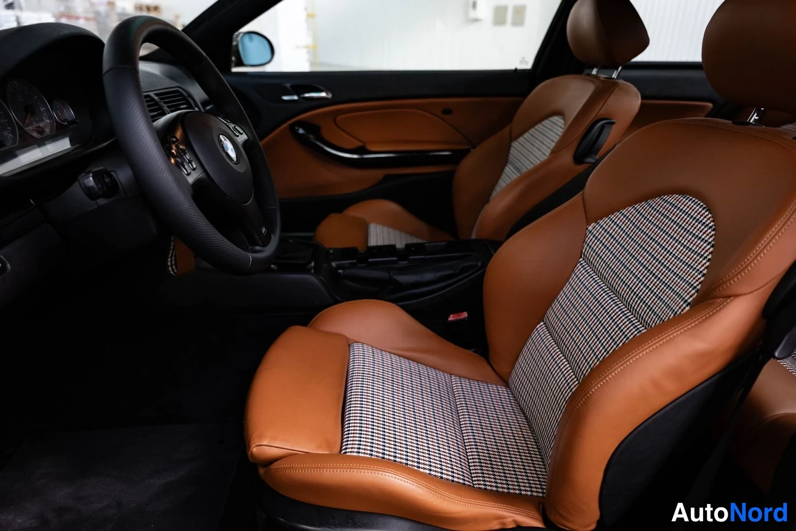 Hopea BMW M3 2004, etuistuimet, kuva 10
