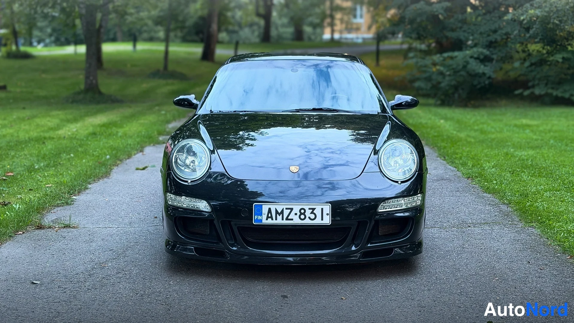 Musta Porsche 911 Carrera 4S 2006, edestä, kuva 5