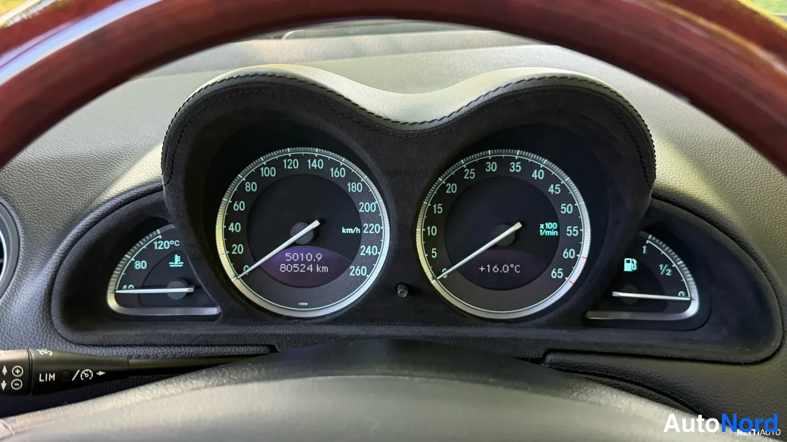 Harmaa Mercedes-Benz SL 500 2004, yksityiskohta, kuva 29
