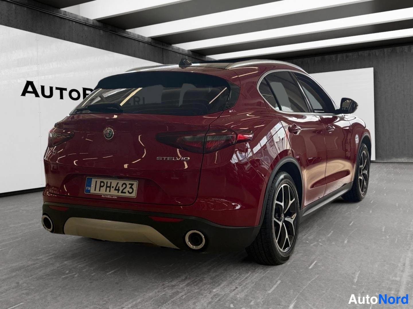 Red Alfa Romeo Stelvio 2020, rear three-quarter, photo 7