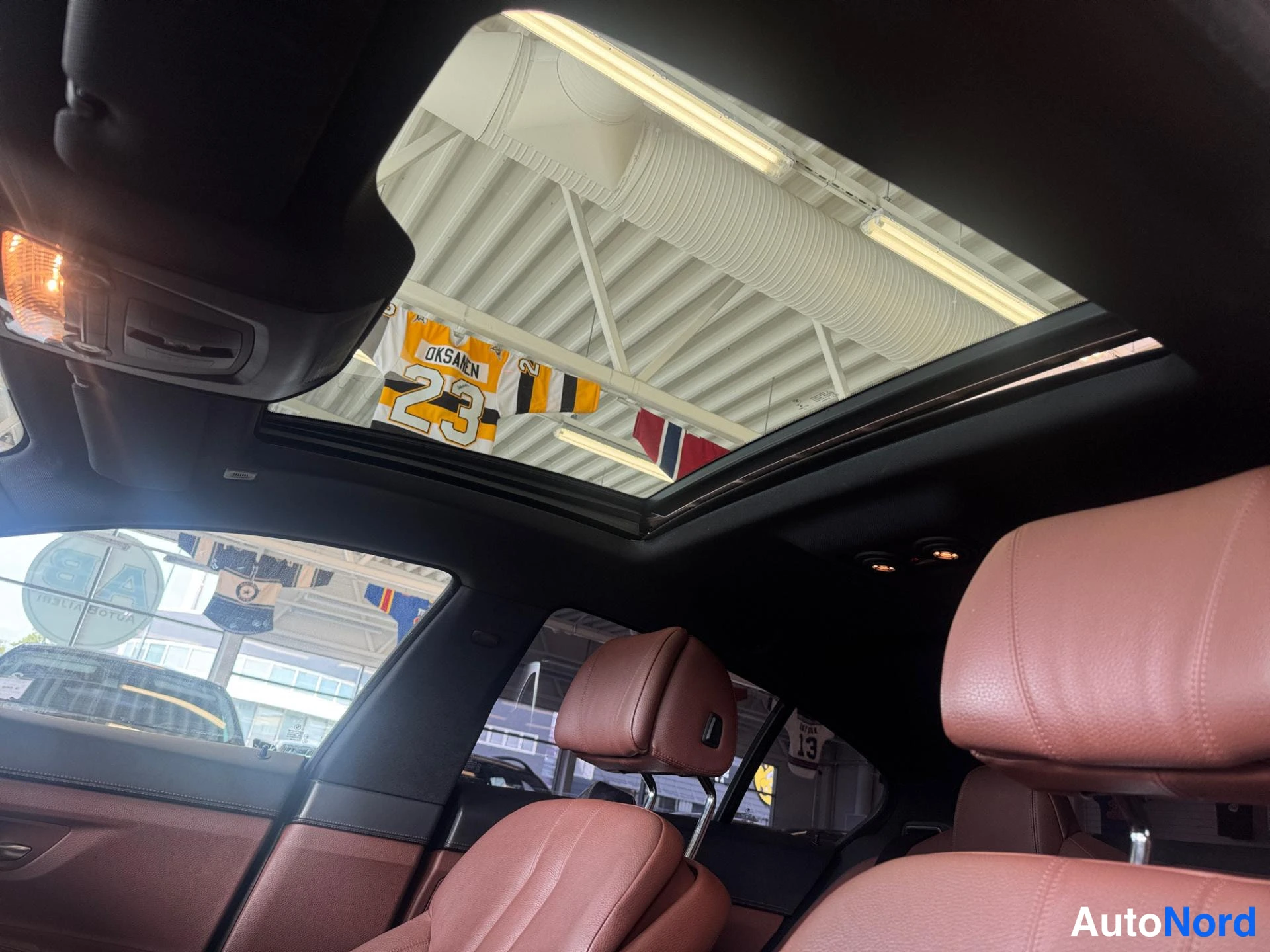 Musta BMW 640d xDrive 2013, ohjaamo, kuva 12