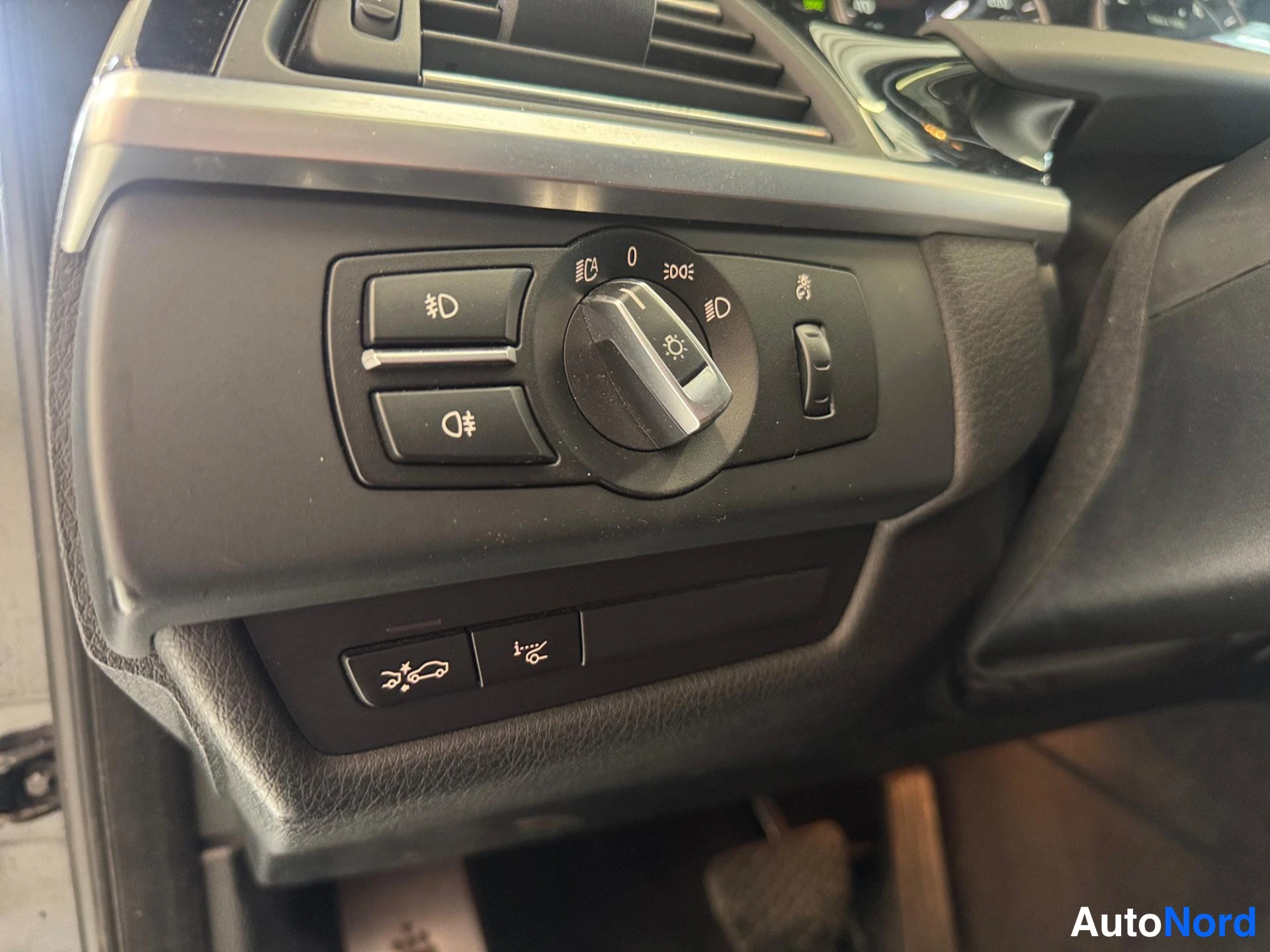 Musta BMW 640d xDrive 2013, yksityiskohta, kuva 18
