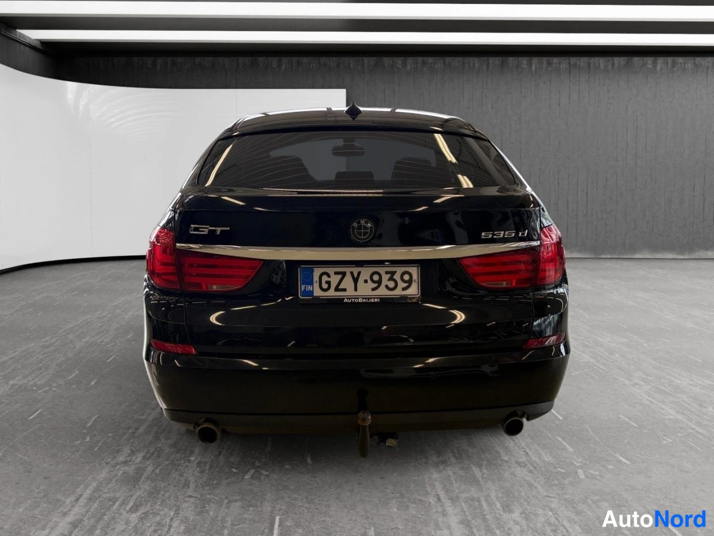 Musta BMW 535d xDrive 2011, takaa, kuva 8