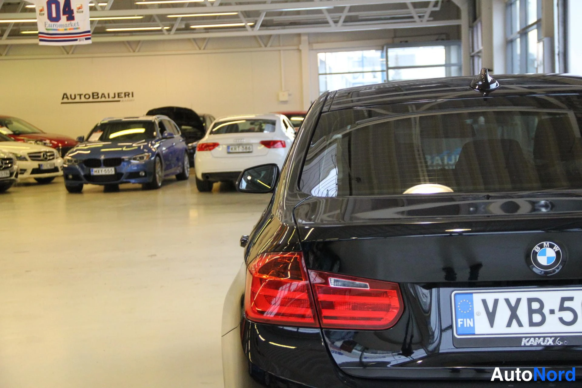 Svart BMW 316d 2013, detalj, bild 11